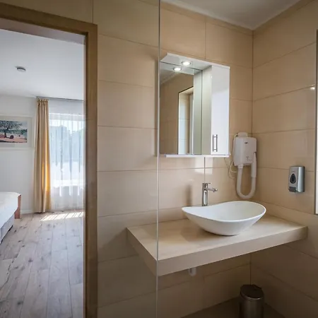 Fuered Centrum Panzio بالاتونفوريد