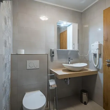 Bed & Breakfast Fuered Centrum Panzio *