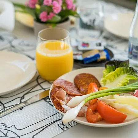 فندق مبيت وإفطار Fuered Centrum Panzio 4*